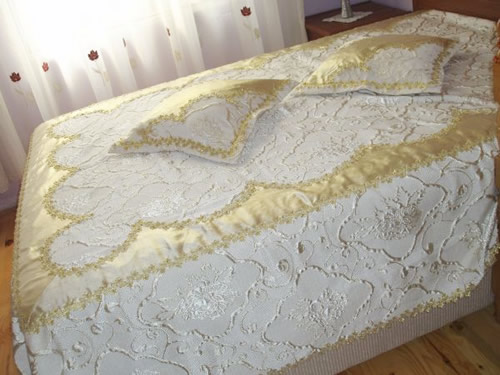 Latif Ev Tekstili - Kilis Yatak Örtüsü Dikimi